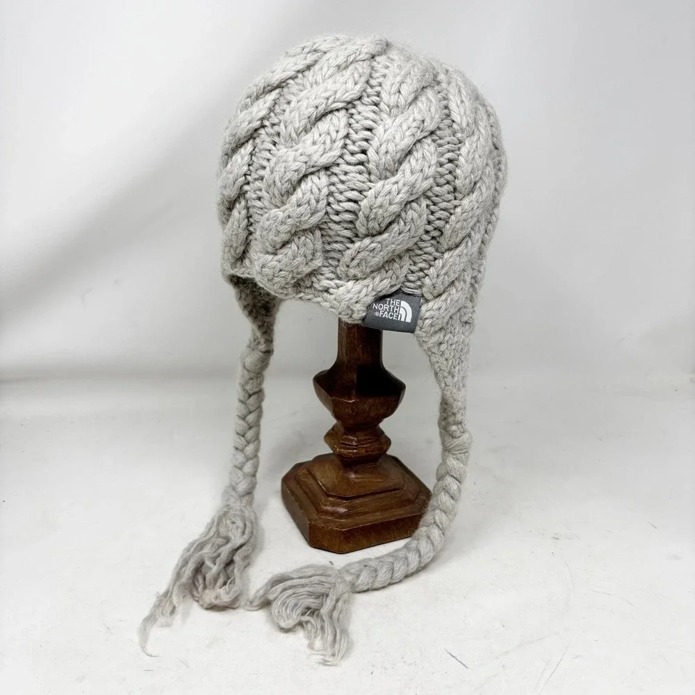 The North Face Gray Chunky Cable Knit Earflap Beanie Hat Alpaca Wool‎ Blend